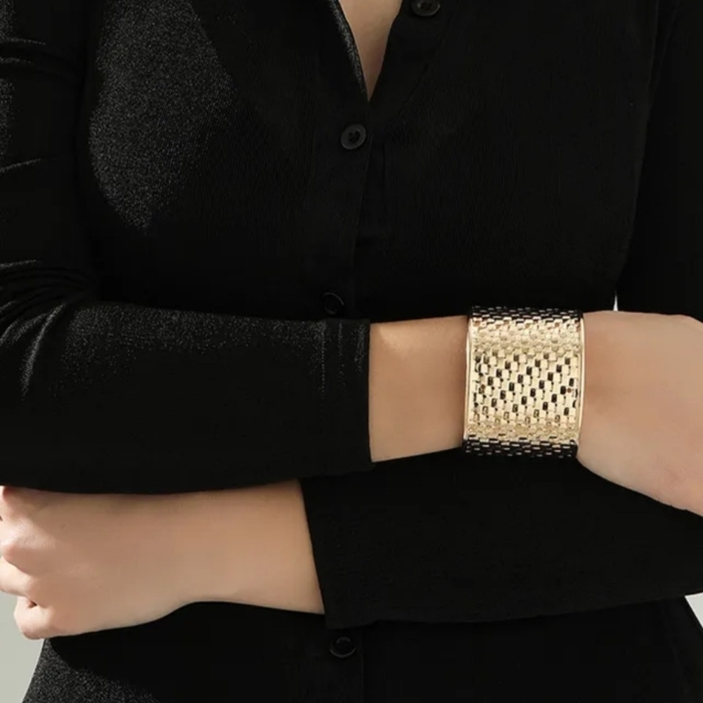 Cuff Bracelet Chic Gold-Tone Woven-Look - Picture 7 of 12